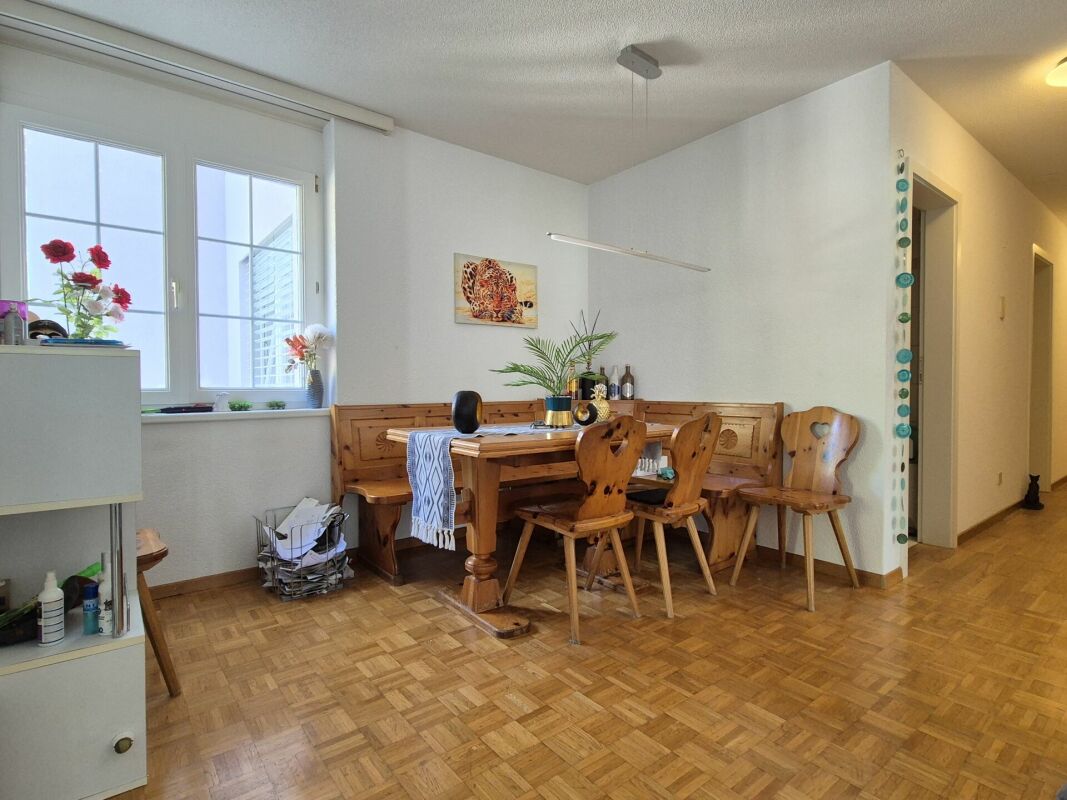grosse 4.5-Zimmer-Wohnung (110m²) mit Balkon
