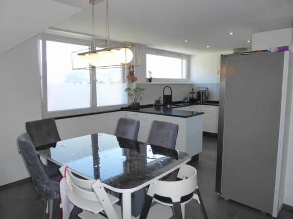 moderne und neuwertige 6-Zimmer-Maisonette-Wohnung 6