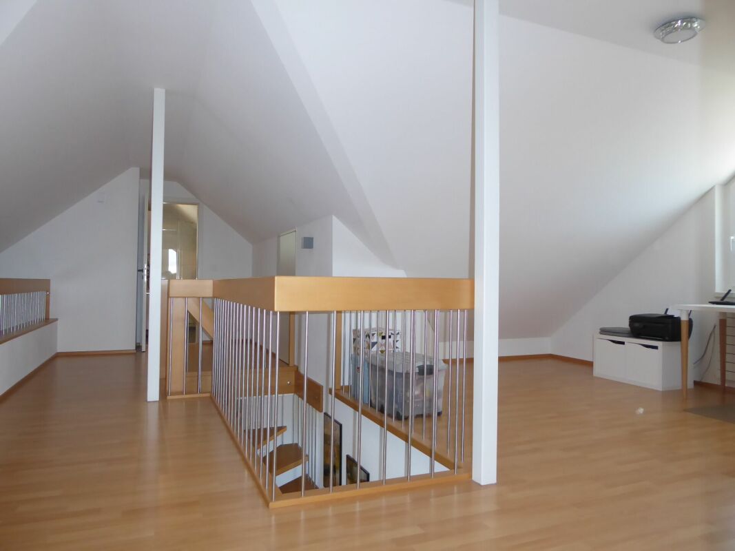 moderne und neuwertige 6-Zimmer-Maisonette-Wohnung