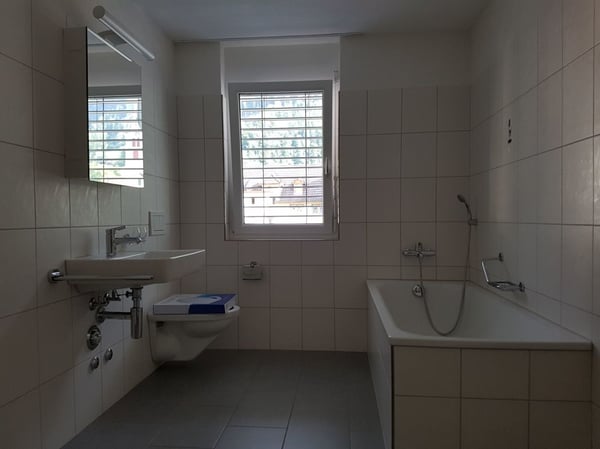 neuwertige und grossflächige 5.5-Zimmerwohnung in Gehdistanz zum Walensee 8