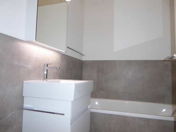 neuwertige 5.5-Zimmer-Wohnung an schöner Lage 11