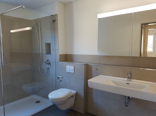 neuwertige 3 1/2-Zimmer-Wohnung mit zentraler Lage 6