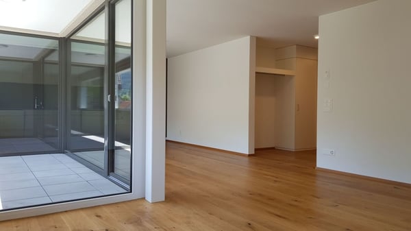neuwertige 3 1/2-Zimmer-Wohnung mit zentraler Lage 3