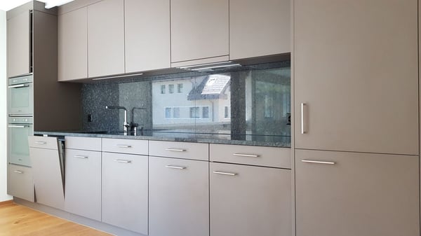 neuwertige 3 1/2-Zimmer-Wohnung mit zentraler Lage 2