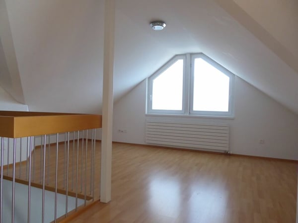 familienfreundliche und grosszügige 6-Zimmer-Maisonette-Wohnung 18