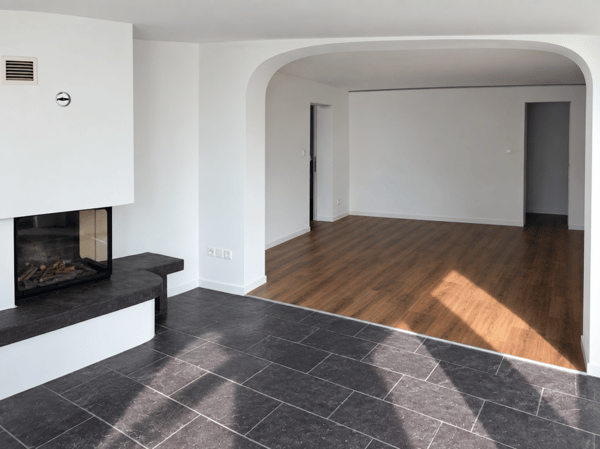 Ruhige Hanglage im Weinberg: Exklusive 4-Zimmer-Wohnung mit grosszügigem Parkangebot