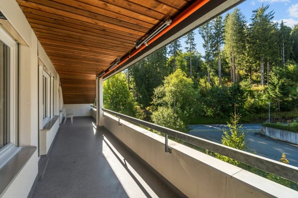 grosszügige 2-Zimmer-Ferienwohnung mit Balkon und einem Tiefgaragenplatz 18