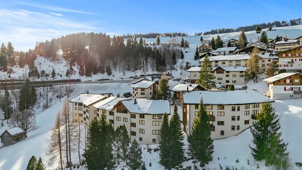 3 1/2-Zimmer-Ferienwohnung mit eigener Sauna und einem Tiefgaragenplatz 1