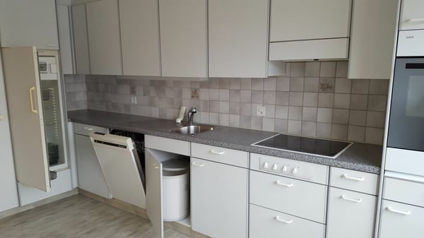 grosszügige 5.5-Zimmerwohnung an ruhiger Lage 8