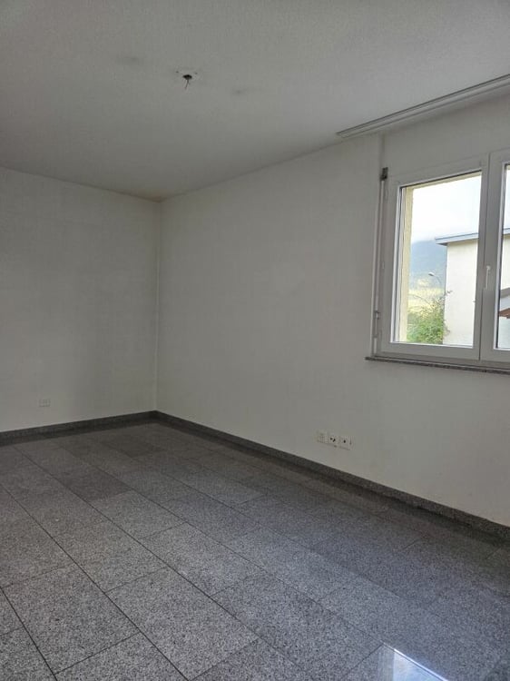 schöne 5.5 Zimmerwohnung an ruhiger Lage 5