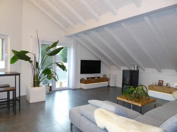 3 1/2-Zimmer-Dachwohnung mit Tiefgaragen- und Aussenparkplatz 3