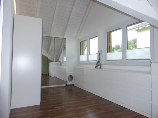 3 1/2-Zimmer-Dachwohnung mit Tiefgaragen- und Aussenparkplatz 8