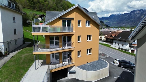 3 1/2-Zimmer-Dachwohnung mit Tiefgaragen- und Aussenparkplatz 1