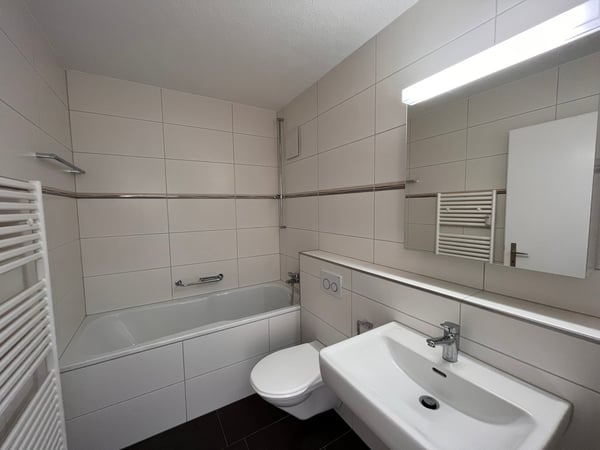 Charmante 1.5-Zimmer-Wohnung mit Balkon und Garage in Herblingen 5