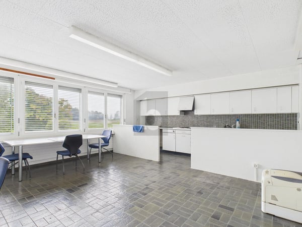 GROSSE FLÄCHE AN GUTER LAGE 2