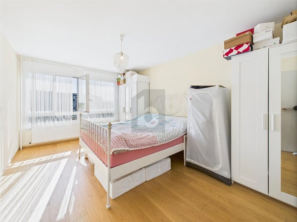 LICHTDURCHFLUTET UND ZENTRAL GELEGEN 4