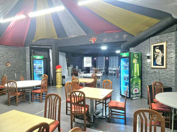 VOLL AUSGESTATTET, AN ZENTRALER LAGE 1