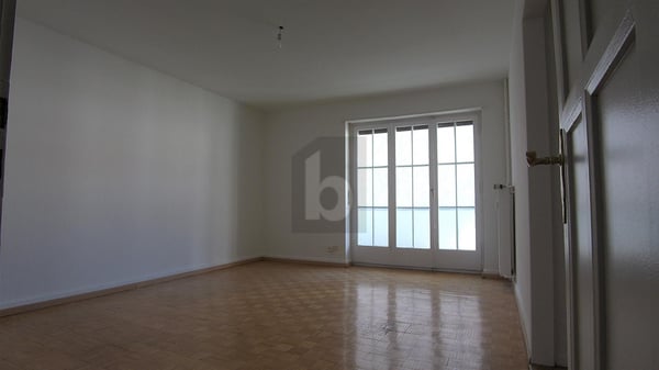 AN ZENTRALER LAGE MIT GROSSEM BALKON 2