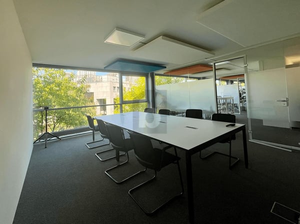 UNTERMIETE - HELL, MODERN UND ZENTRAL GELEGEN 3