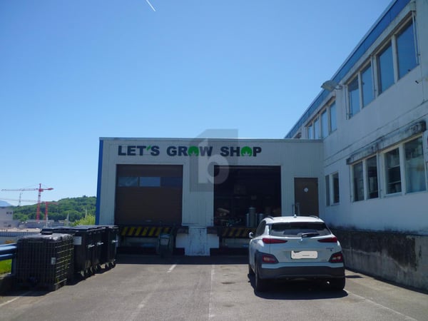 GRANDES SURFACES AVEC QUAI DE LIVRAISON! 2