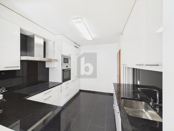 HELL UND GERÄUMIG MIT VIEL PLATZ ZUM LEBEN 3