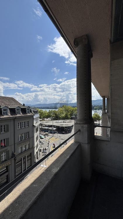 STILVOLL RENOVIERT MIT SEEBLICK