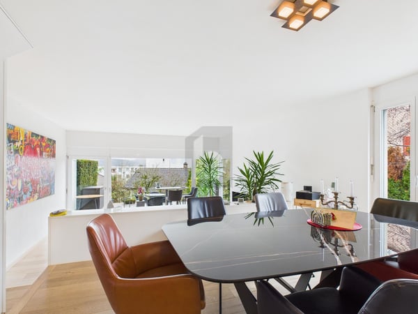 MODERN MIT PANORAMAFENSTERN 3