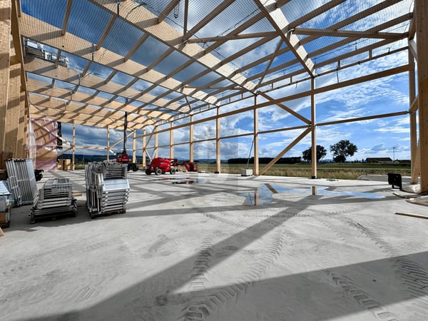 SPACIEUSE HALLE MODULABLE SELON BESOINS - NEUVE 1