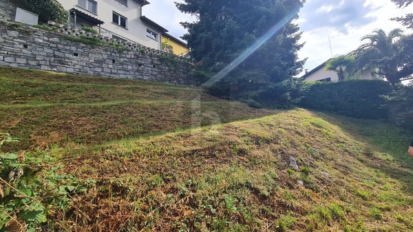 SOLEGGIATO E TRANQUILLO CON VISTA 4