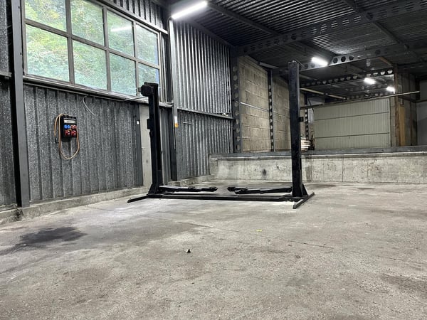 AUTOWERKSTATT ZU VERMIETEN 5