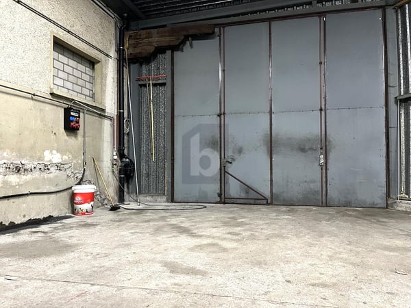 AUTOWERKSTATT ZU VERMIETEN 3