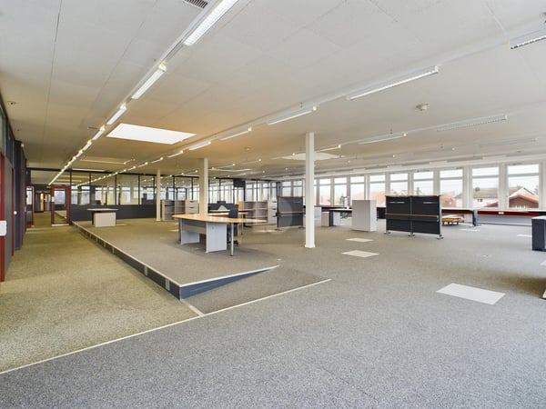 GROSSZÜGIG UND ZENTRAL 1