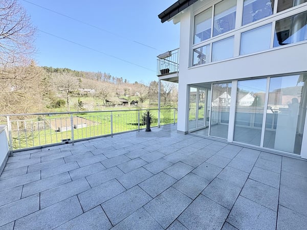 MIT WINTERGARTEN UND TERRASSE 1