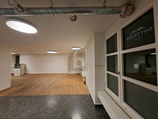 VIELSEITIG EINSETZBAR AN TOP LAGE 4