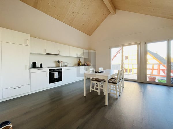 VIEL PLATZ, HELL UND NATURNAH 2