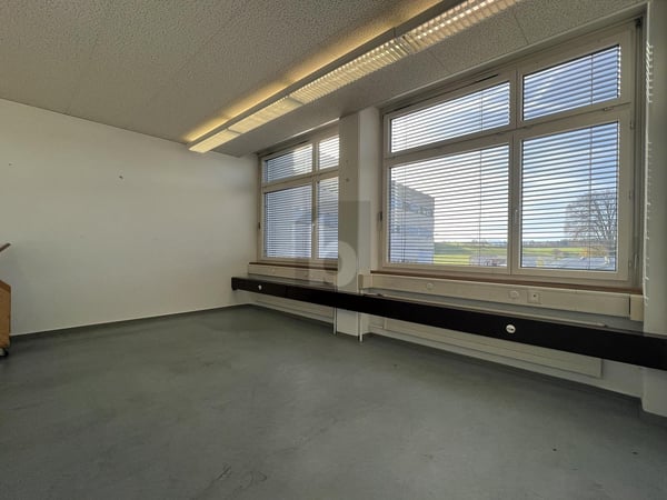 VIELFÄLTIG NUTZBAR MIT WARENLIFT 4