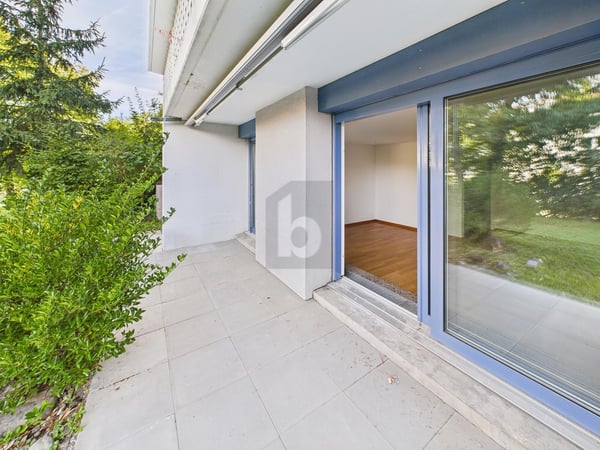 HELL MIT NEUER KÜCHE UND EIGENEM GARTENSITZPLATZ 2