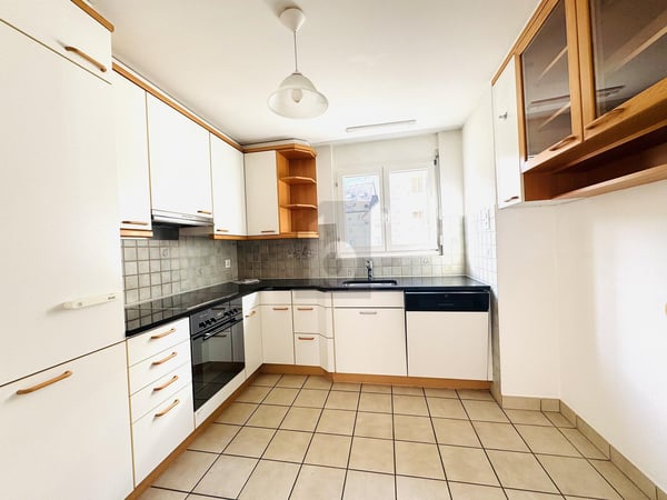 CHARMANT, LICHTDURCHFLUTET UND AN ZENTRALER LAGE 3