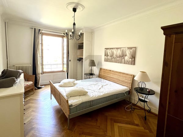 CHARMANT MEUBLÉ CENTRAL POUR COUPLE OU FAMILLE 3