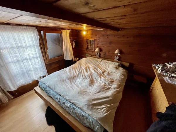 SPLENDIDE CHALET RESTAURANT AVEC APPARTEMENT 5