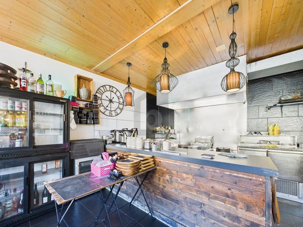 LOCAL IDÉAL POUR VOTRE CONCEPT FOOD 5