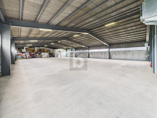 PRAKTISCH UND GUT ERREICHBAR 2