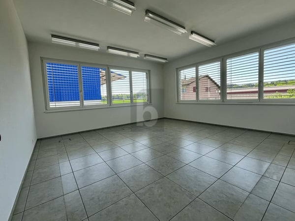 TOP AUSGESTATTET, MODERN UND VIEL PLATZ 3