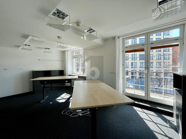 KLIMATISIERT UND GROSSZÜGIG AN PASSANTENLAGE 1