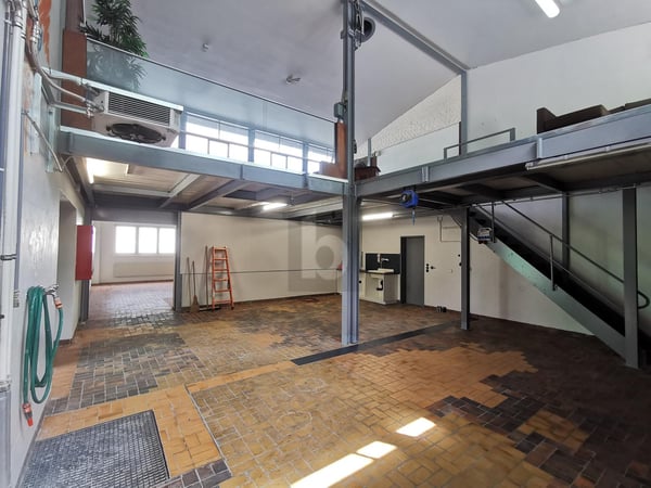 VIELFÄLTIGE NUTZUNG AN GUTER LAGE 1