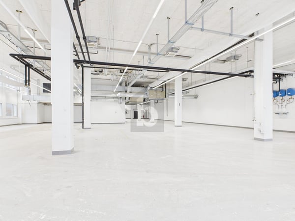 KLIMATISIERT MIT HOHEN DECKEN 4