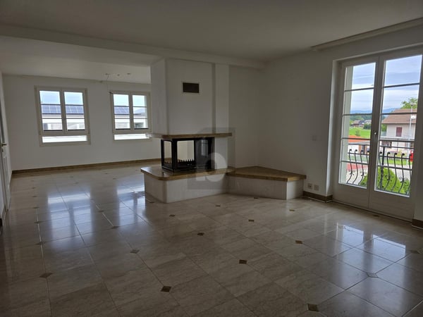 IMMEUBLE RÉSIDENTIEL AVEC PARCELLE CONSTRUCTIBLE 3