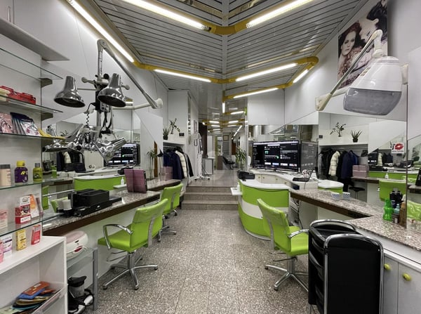 SALON DE COIFFURE MODERNE À PLAINPALAIS 2