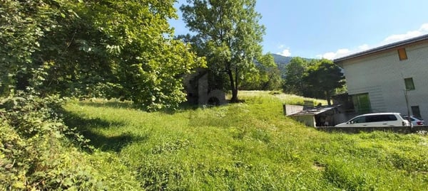 AMPIO E SOLEGGIATO CON PROGETTO APPROVATO 1