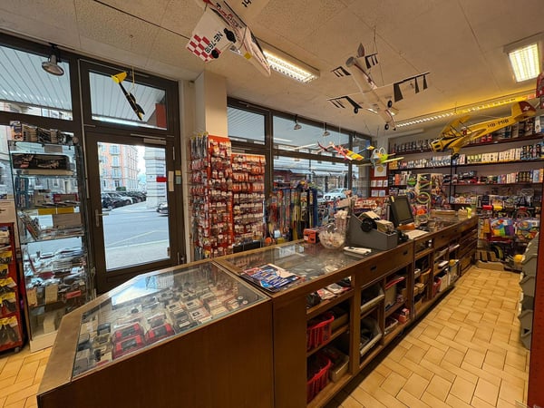 ARCADE AU CENTRE DES EAUX-VIVES 3